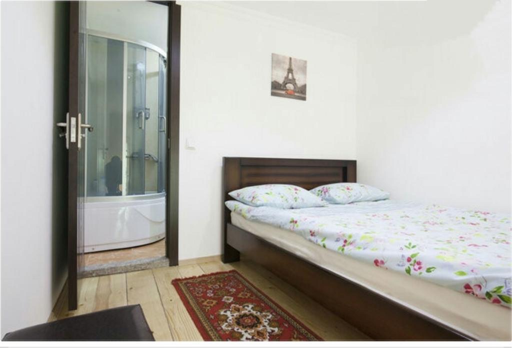 Old Tbilisi Trio Apartments Δωμάτιο φωτογραφία
